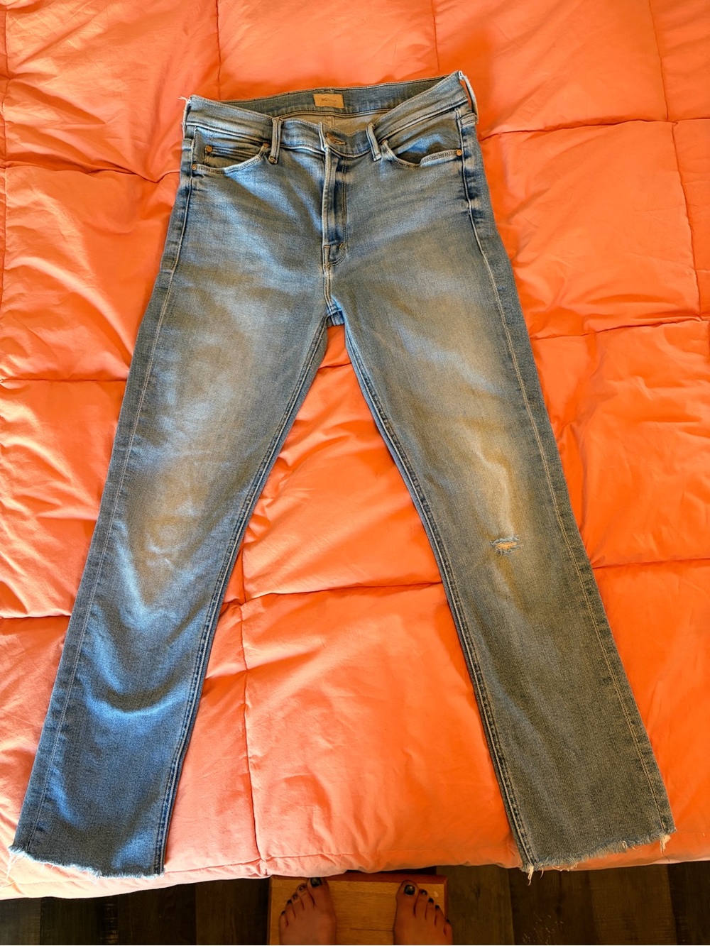 MOTHER Mid Rise Dazzler Ankle Fray in Riding the Cliffside Size 28.